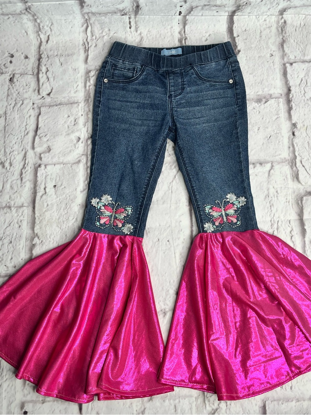 Girls upcycled Bell-Bottom jeans with Hot Pink Flare size 6